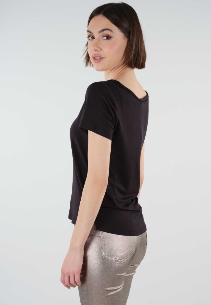 Deeluxe Casa V-Neck T-Shirt in Black