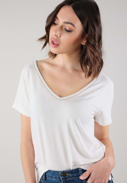 Deeluxe Casa V-Neck T-Shirt in Off White