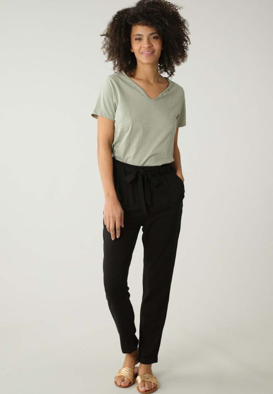 Elida Relaxed Pant in Black