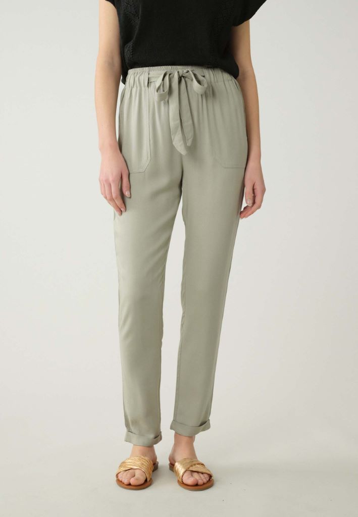 Elida Relaxed Pant in Sage