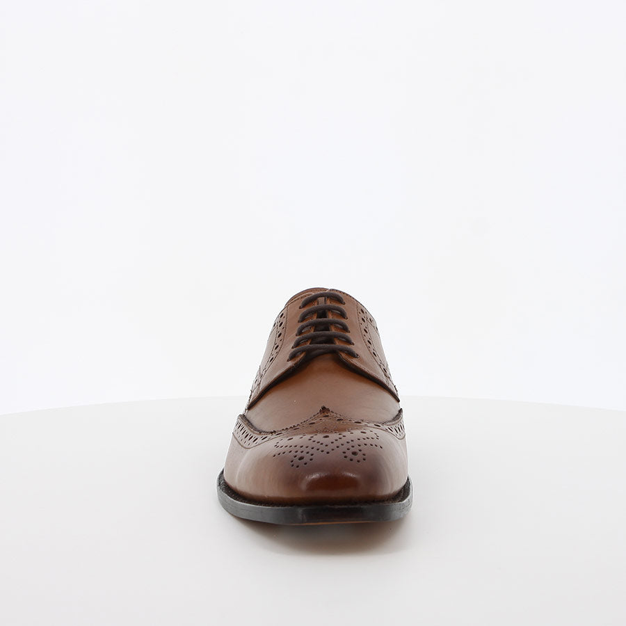 Wesley Lace Up Shoe in Tan