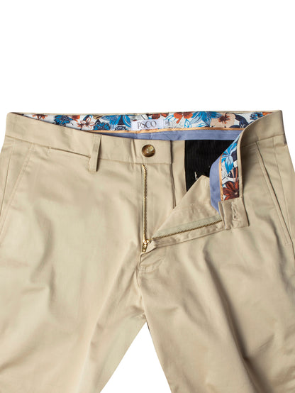 Essential Slim Stretch Chino Short in Sandstone