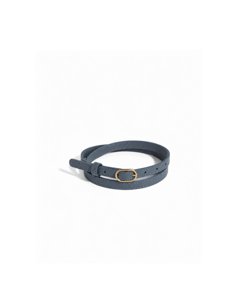 Oval Skinny Sis Leather Boyfriend Belt in Orion Pebble Blue