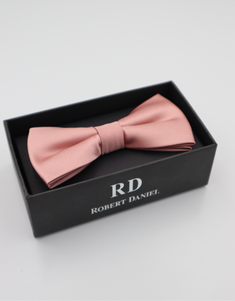 Bowtie With Matching Pocket Square in Dusty Pink