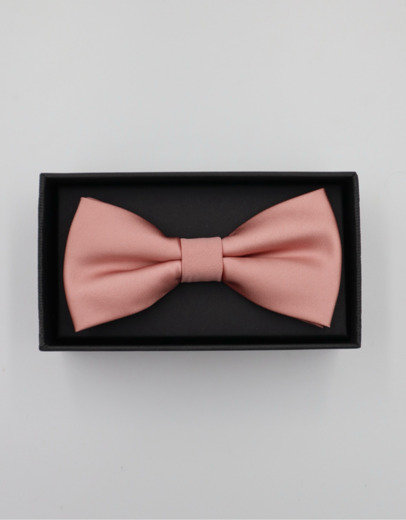 Bowtie With Matching Pocket Square in Dusty Pink