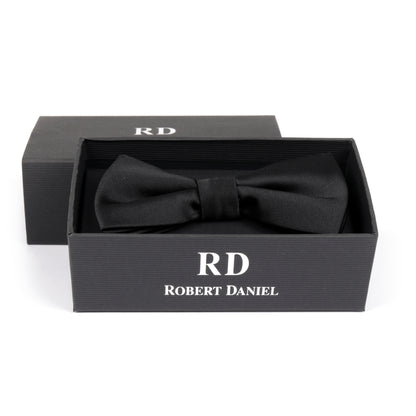 Classic Plain Bow Tie in Black