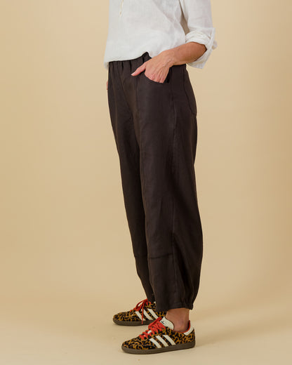 Linen Joggers in Chestnut