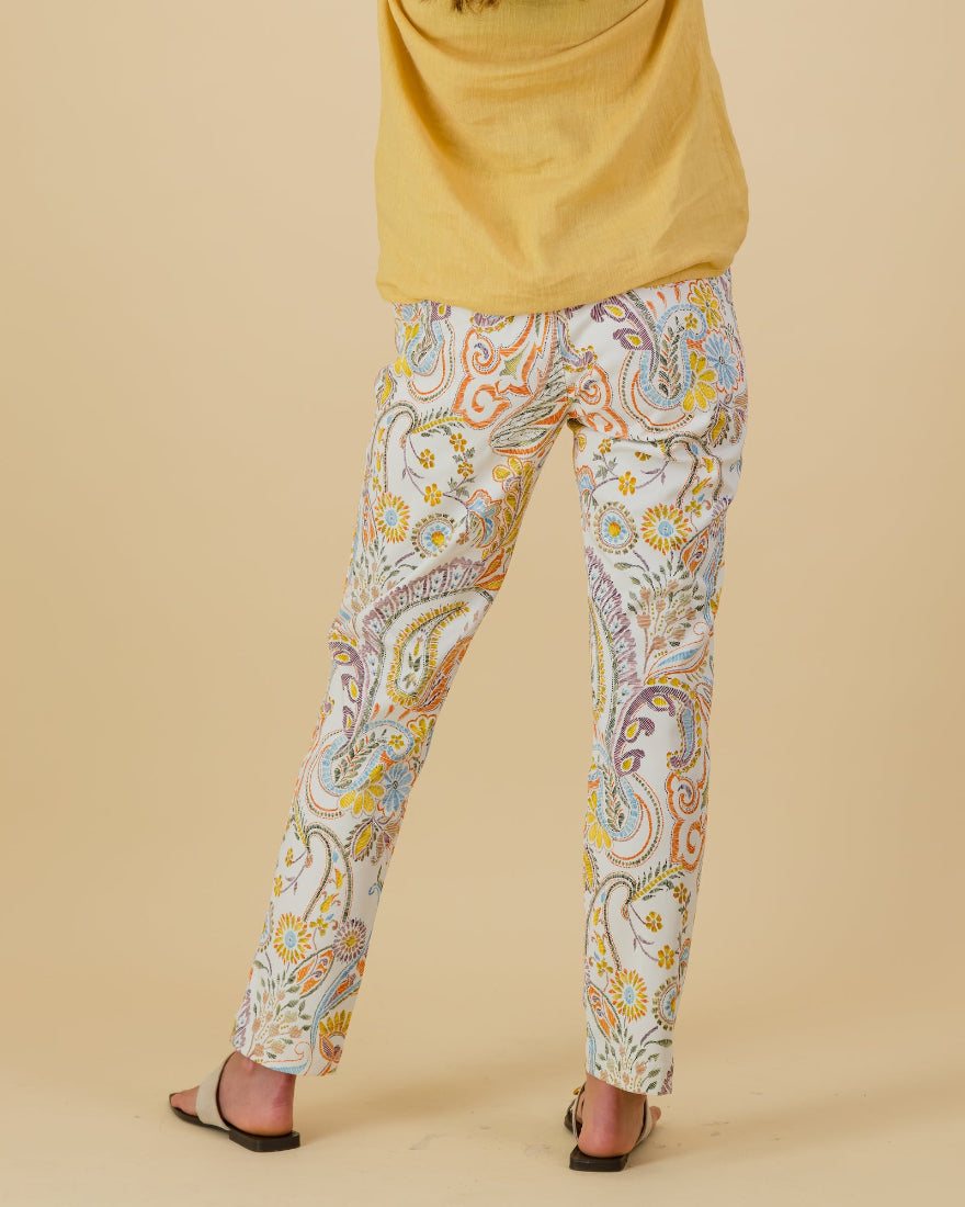 Patch Pockets Paisley Printed Pants