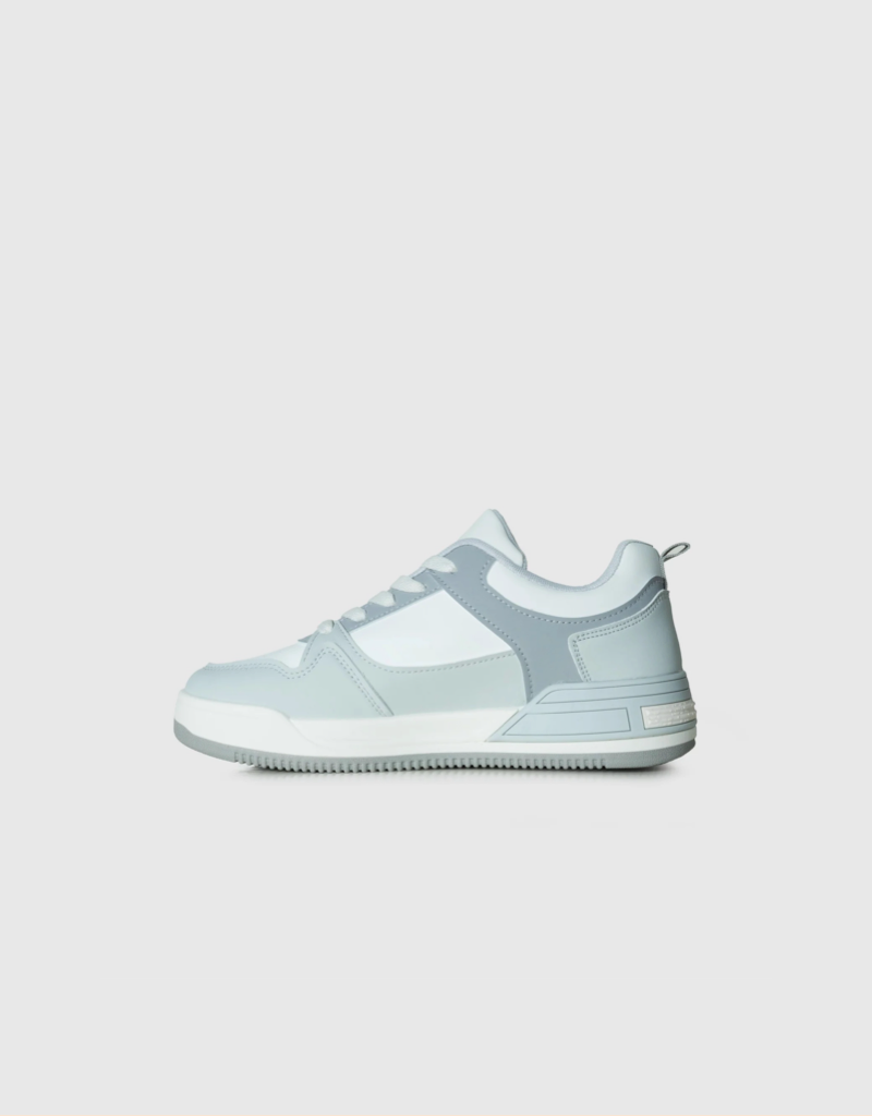 Pablo Low Cut Sneaker in White / Grey