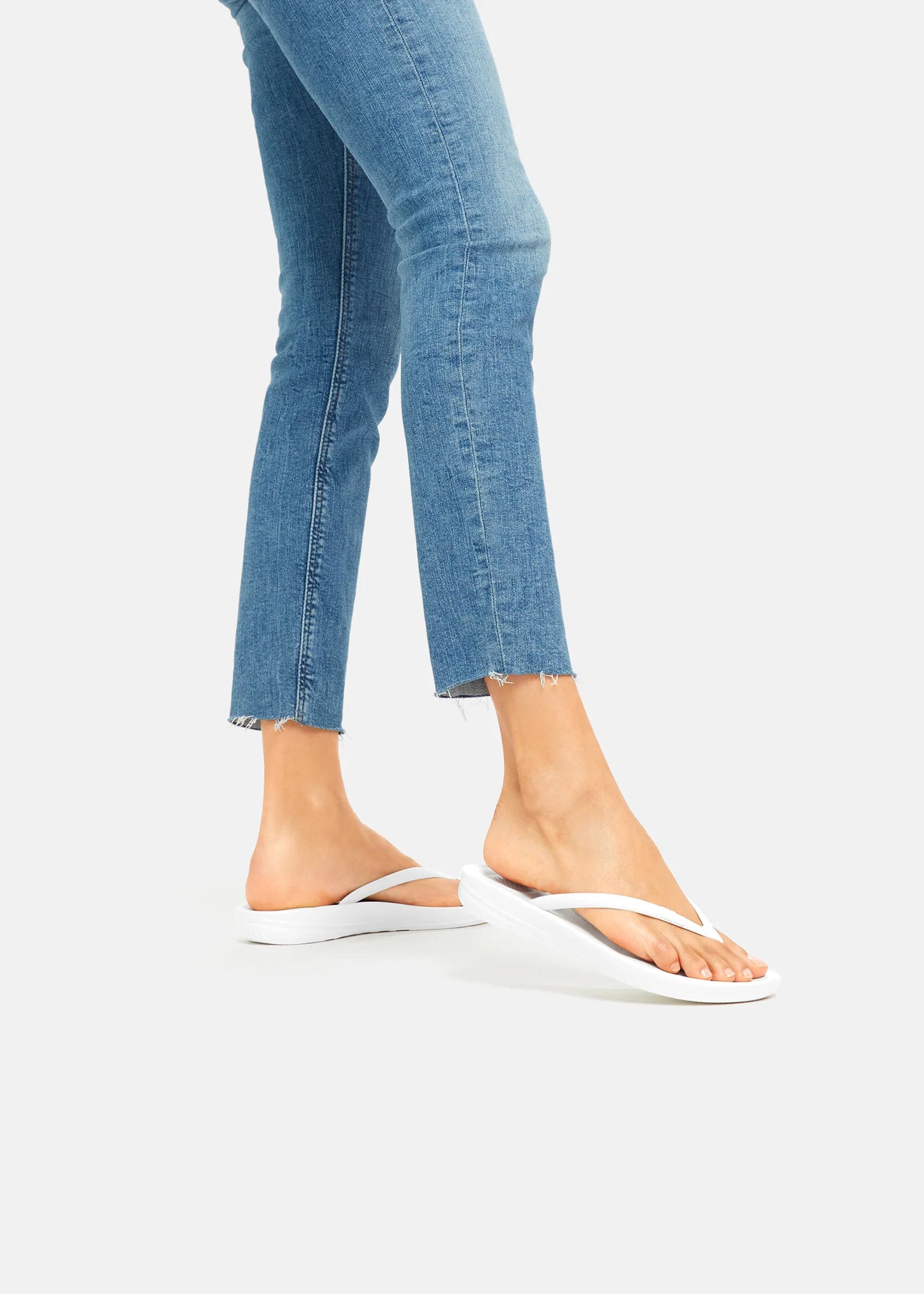 iQushion Flip Flops in Urban White