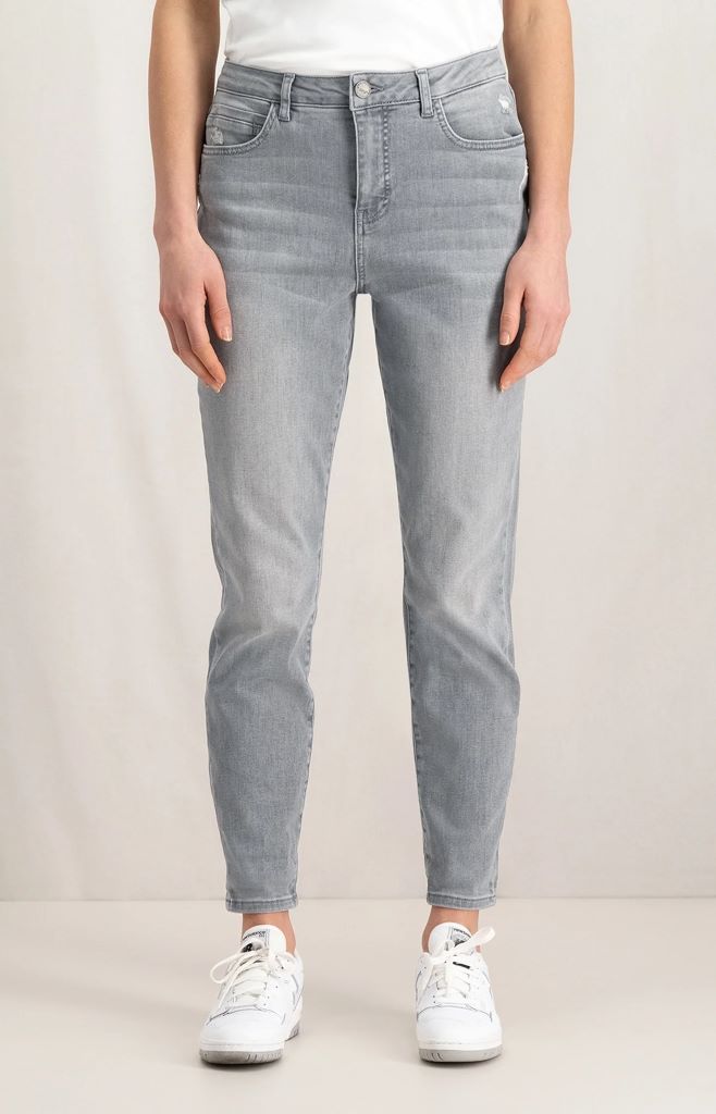 Boyfriend Jeans in Light Grey Denim