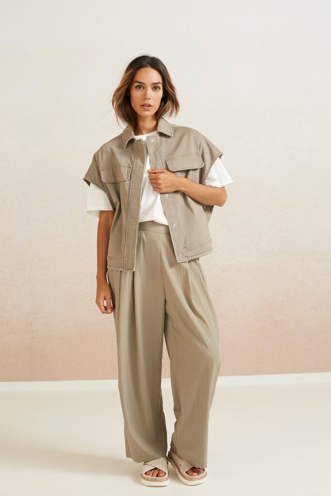 Woven Wide Leg Flowy Trousers in Army Green