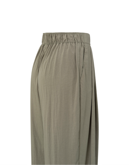 Woven Wide Leg Flowy Trousers in Army Green